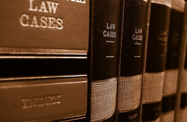 Law case books to defend an injury claim